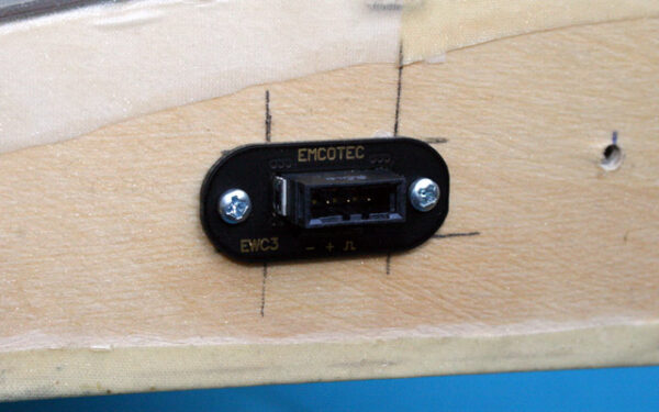 EWC3 wing plug A85091 b 3
