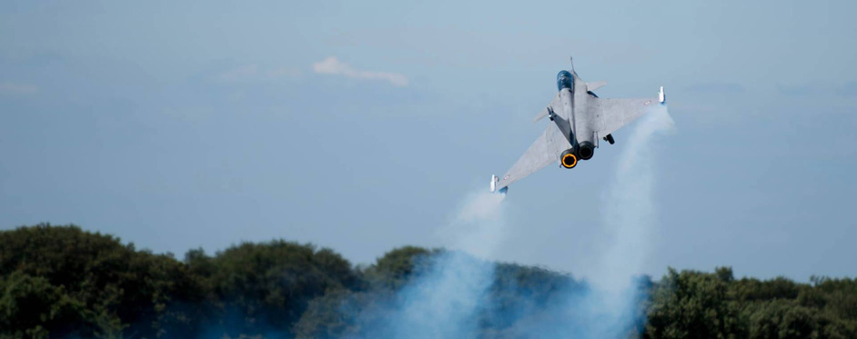 rafale take off with smokers aviation design rafale take off with smokers aviation design